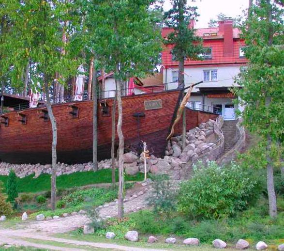 Marina Szalonego Greka Old Hotel Borne Sulinowo Eksteriør billede